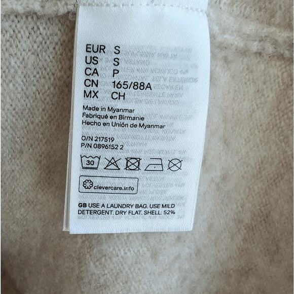 H&M Beige Wool Blend Rhinestone Flower Buttons Short Sleeve Sweater, size S - Picture 8 of 8